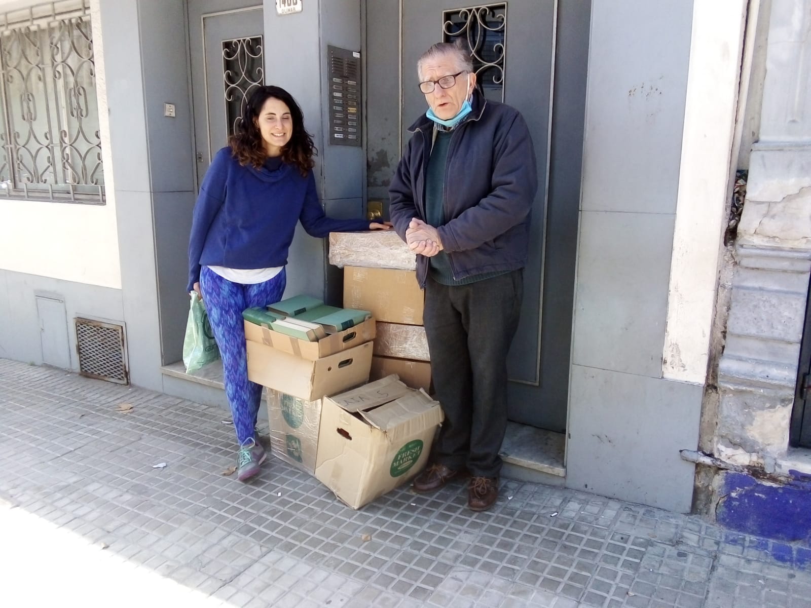 Entrega de libros al Instituto Nacional de Rehabilitación (INR)